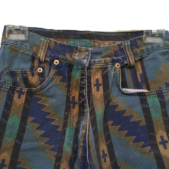 Mission Bay Aztec Print 90s High Waisted Shorts 7 - Picture 2 of 7